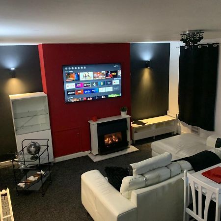 Stylish Apartment In The Heart Of 인버네스 외부 사진